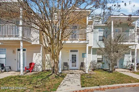 1283 Century Oaks Drive