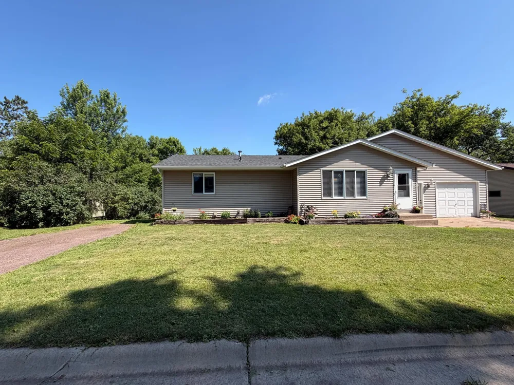 418 1st Street Sandstone, MN 55072
