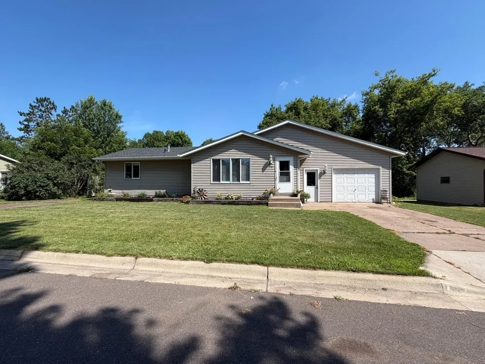 418 1st Street Sandstone, MN 55072