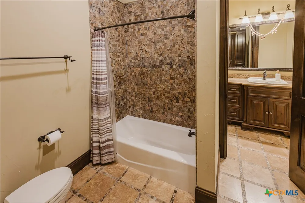 1024 Spanish Trail New Braunfels, TX 78132