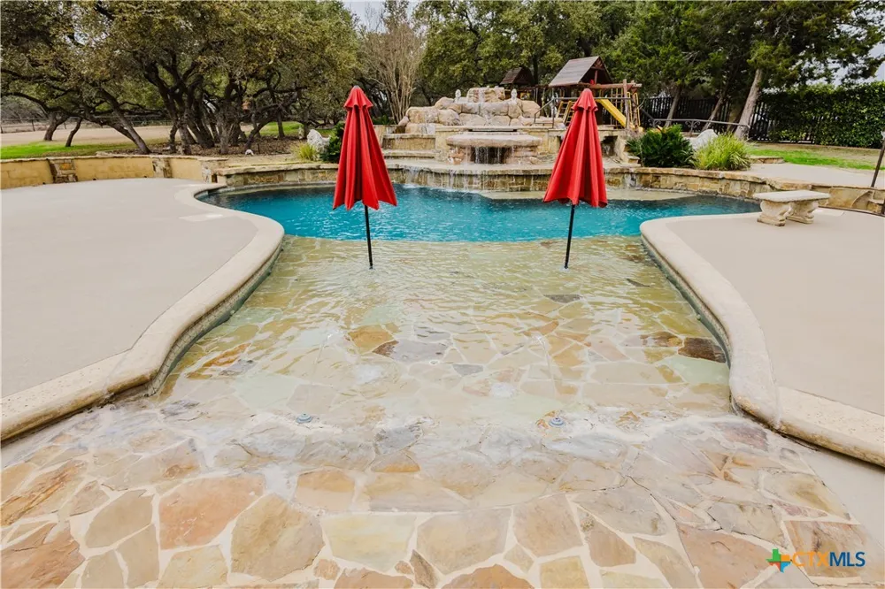 1024 Spanish Trail New Braunfels, TX 78132
