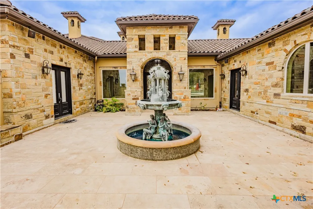 1024 Spanish Trail New Braunfels, TX 78132