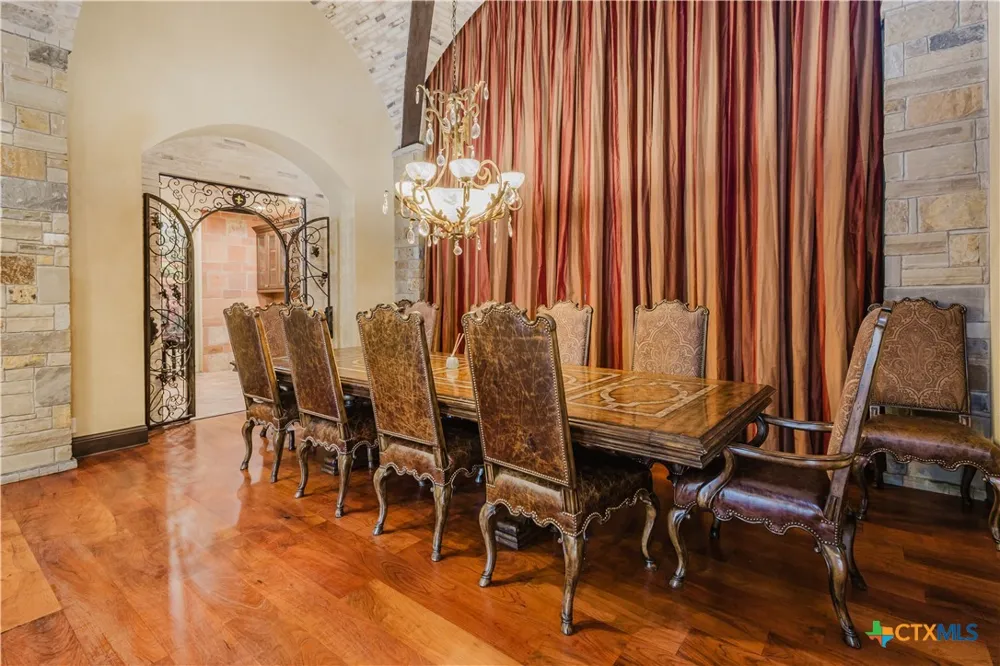 1024 Spanish Trail New Braunfels, TX 78132