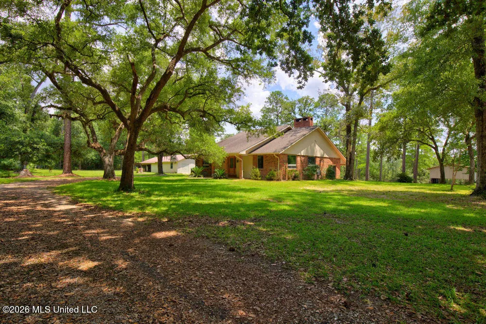 16100 Bayou Cocoa Point Kiln, MS 39556