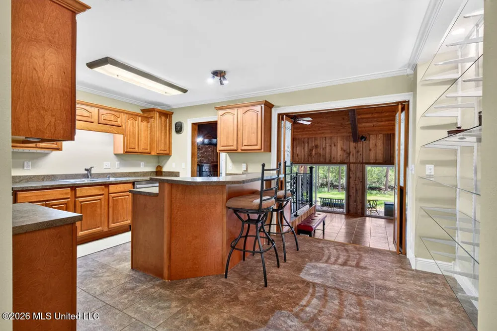 16100 Bayou Cocoa Point Kiln, MS 39556