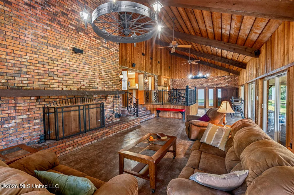 16100 Bayou Cocoa Point Kiln, MS 39556