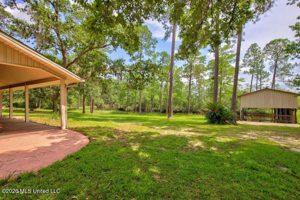 16100 Bayou Cocoa Point Kiln, MS 39556
