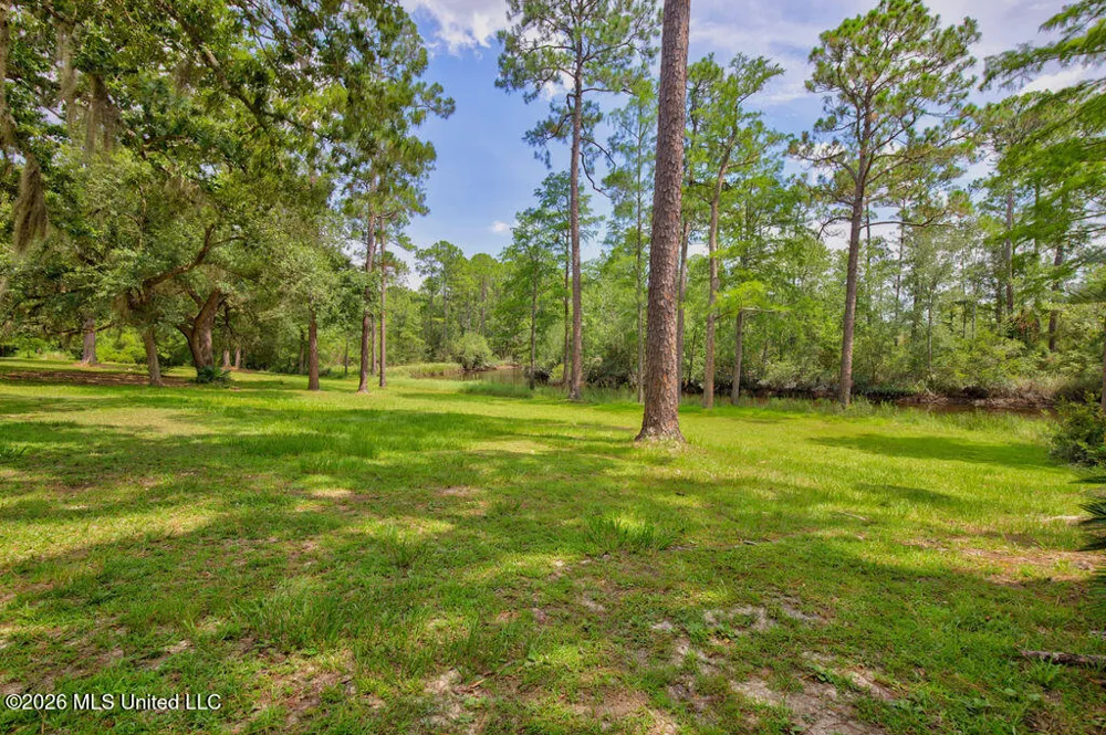 16100 Bayou Cocoa Point Kiln, MS 39556