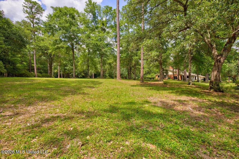 16100 Bayou Cocoa Point Kiln, MS 39556