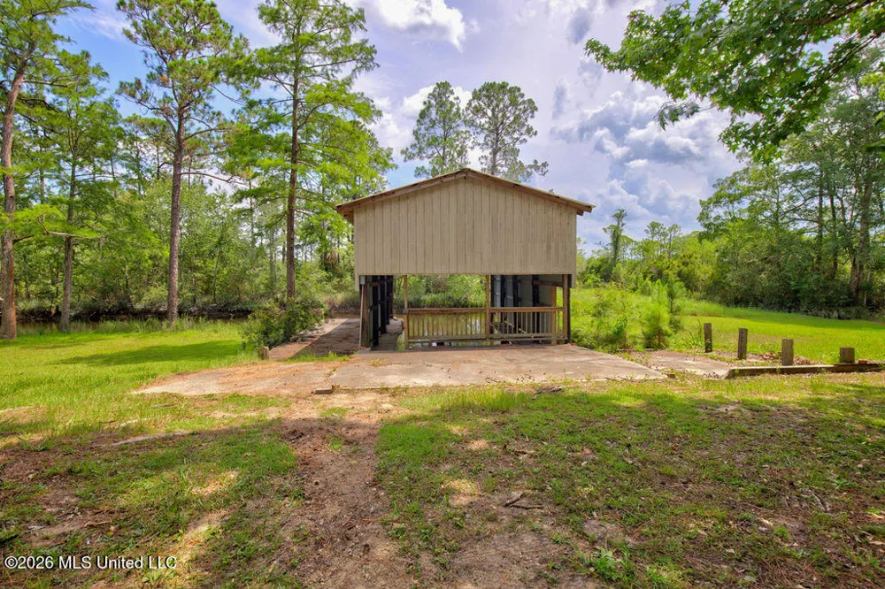 16100 Bayou Cocoa Point Kiln, MS 39556