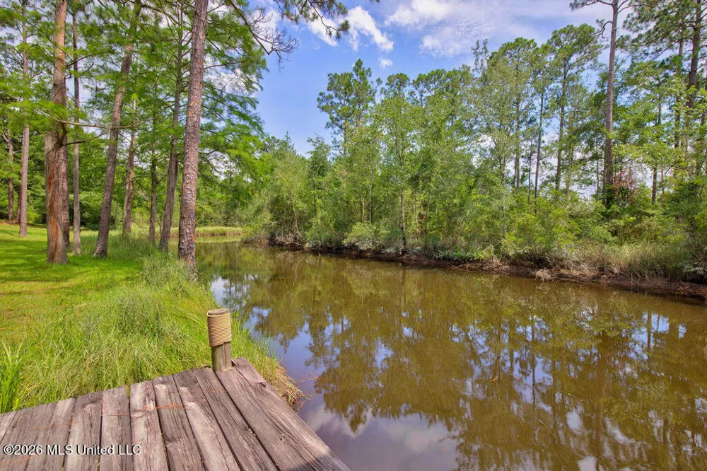 16100 Bayou Cocoa Point Kiln, MS 39556