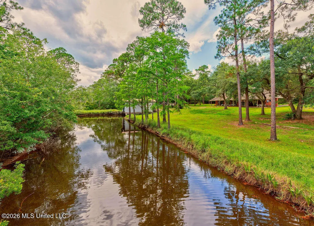16100 Bayou Cocoa Point Kiln, MS 39556