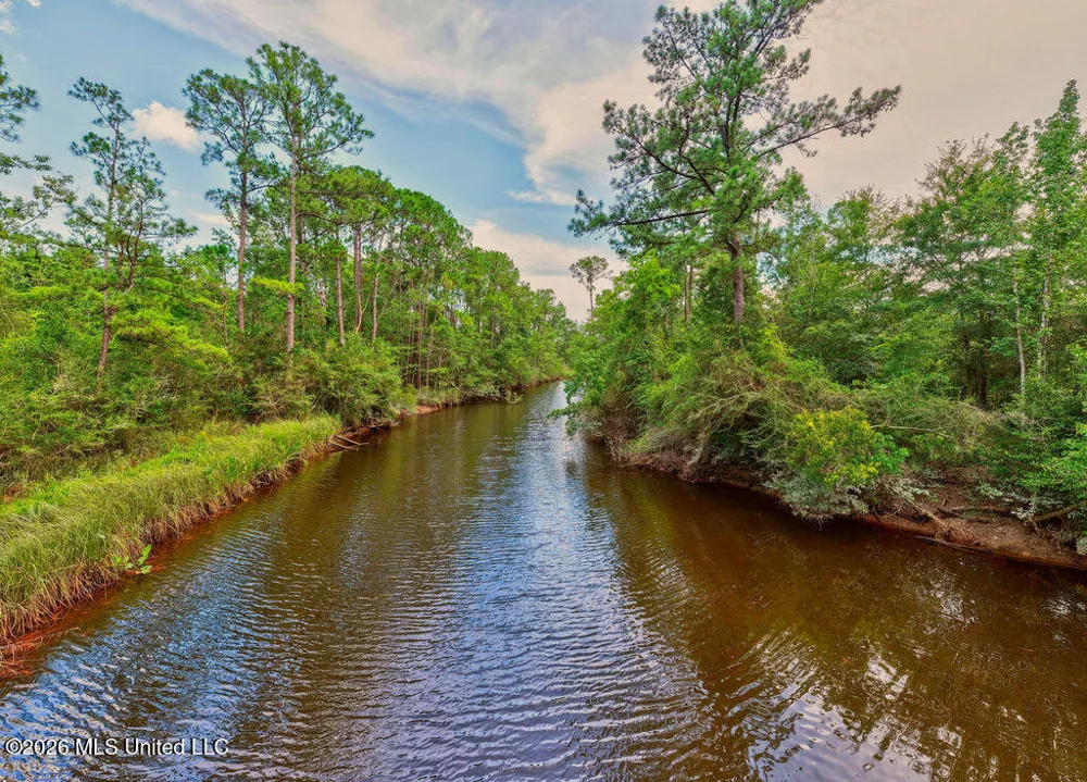 16100 Bayou Cocoa Point Kiln, MS 39556
