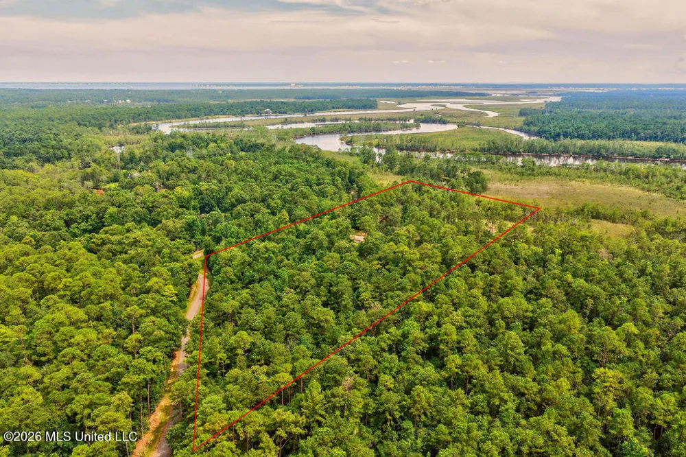 16100 Bayou Cocoa Point Kiln, MS 39556