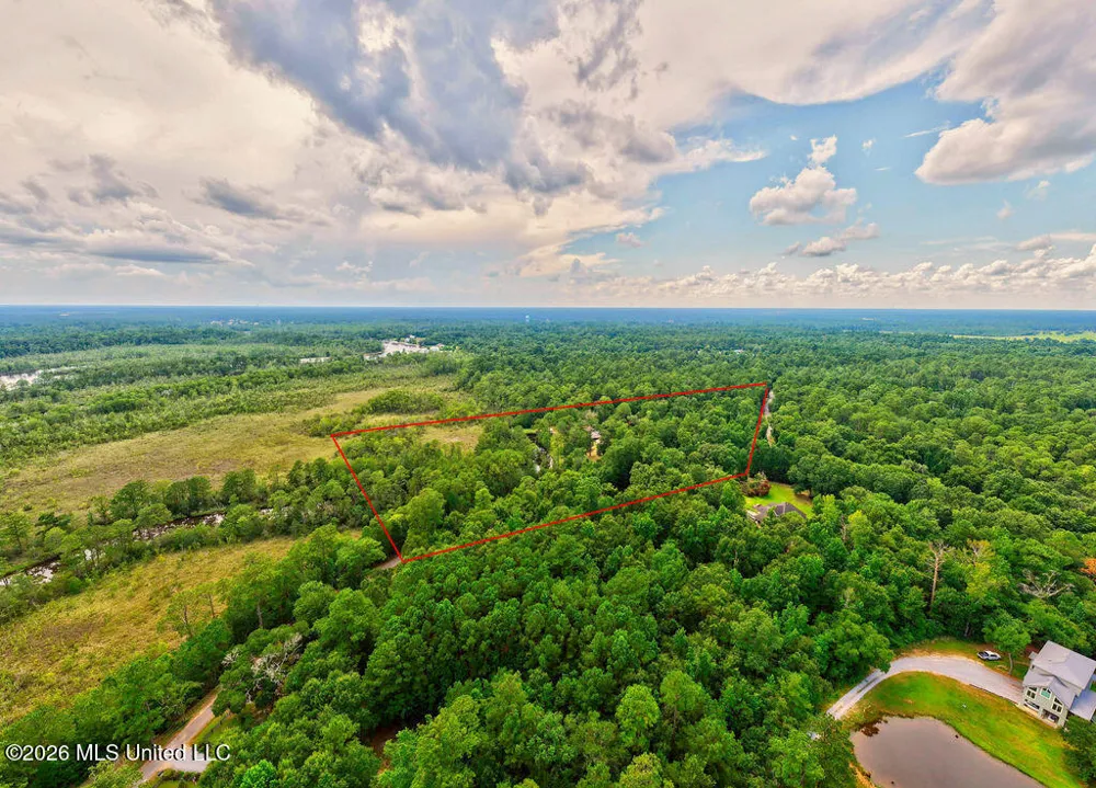 16100 Bayou Cocoa Point Kiln, MS 39556