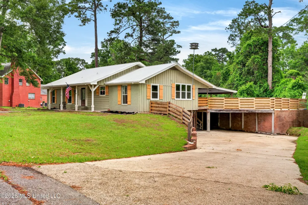 606 Briarwood Lane Picayune, MS 39466
