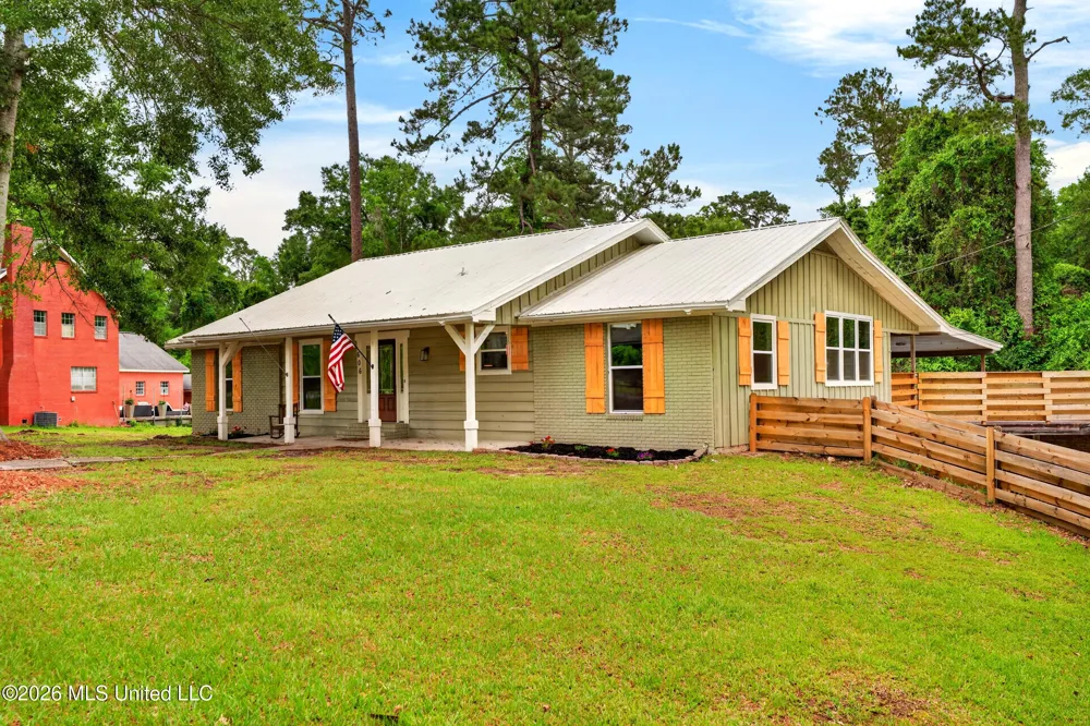 606 Briarwood Lane Picayune, MS 39466