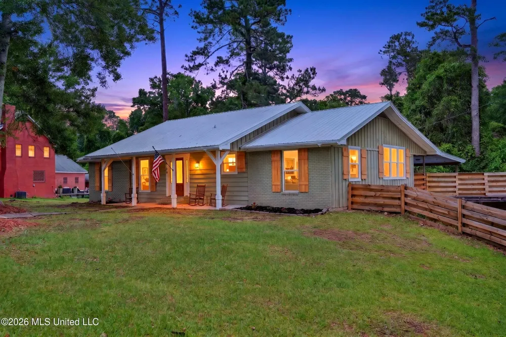 606 Briarwood Lane Picayune, MS 39466