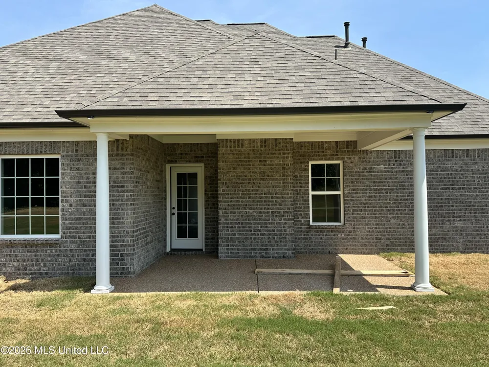 875 Hazelwood Drive Lake Cormorant, MS 38641