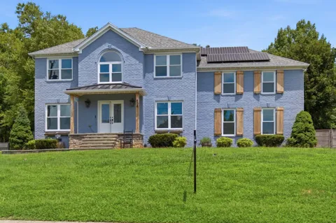 808 Alec Ct