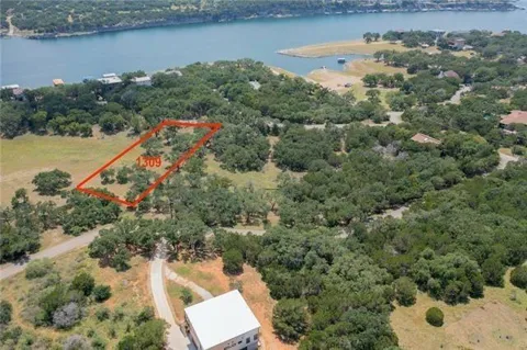 1309 Robin Trl Road