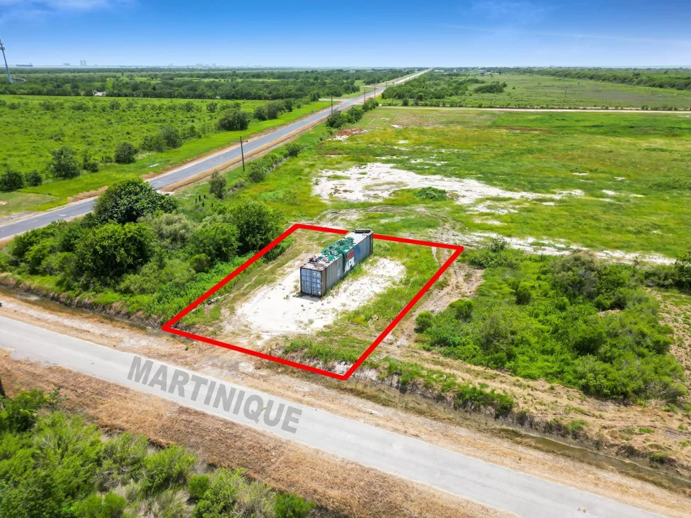 1305 Martinque Lane Port Bolivar, TX 77650