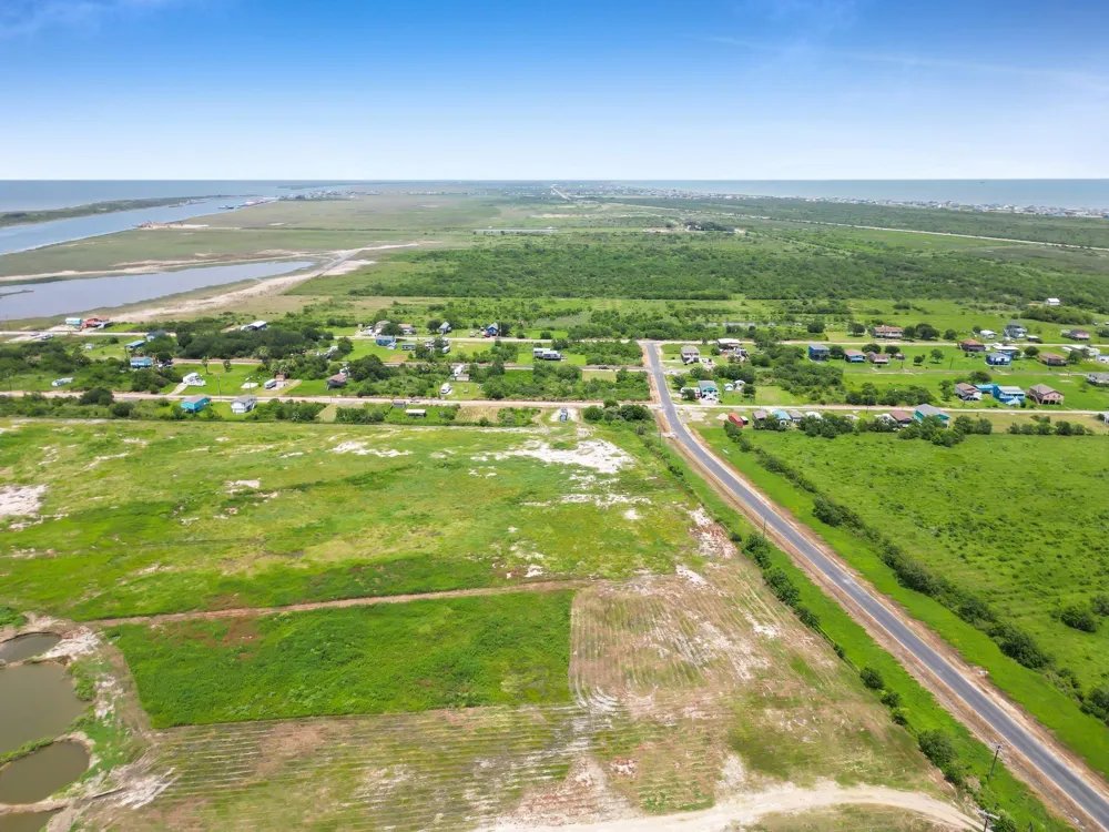 1305 Martinque Lane Port Bolivar, TX 77650