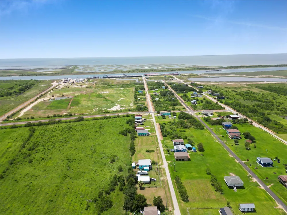 1305 Martinque Lane Port Bolivar, TX 77650