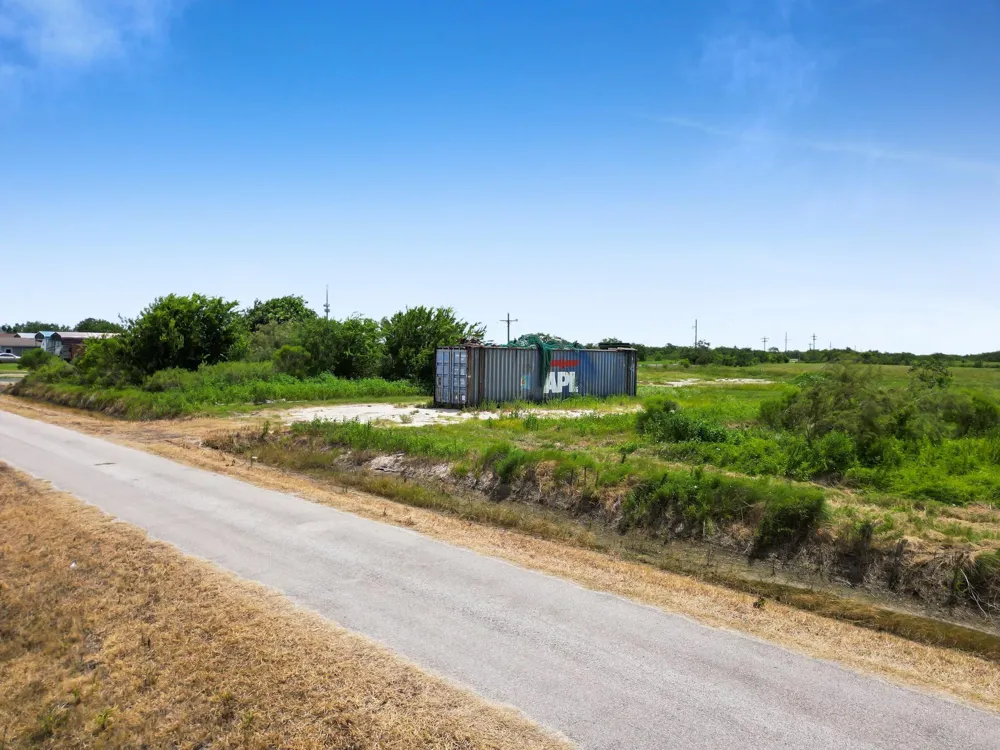 1305 Martinque Lane Port Bolivar, TX 77650