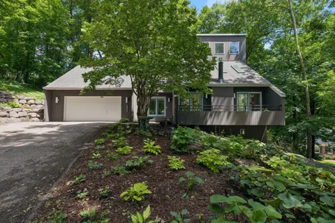 4827 Lamplighters Lane