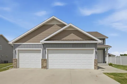 6073 Autumn Drive S