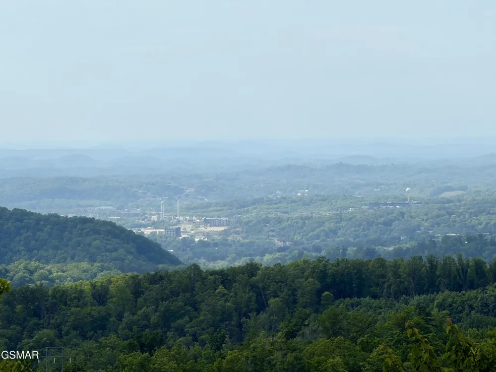 823 Kings Way Gatlinburg, TN 37738