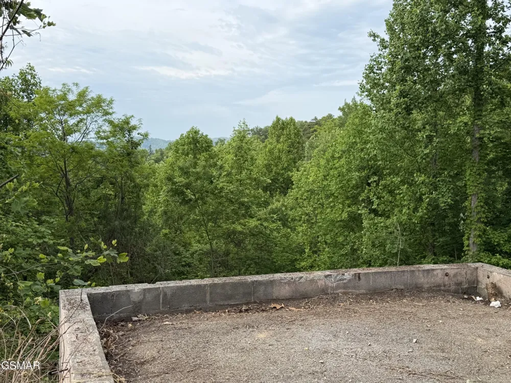823 Kings Way Gatlinburg, TN 37738
