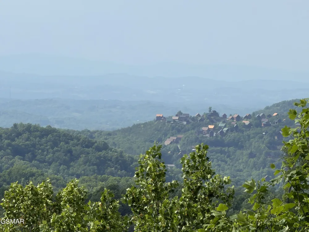 823 Kings Way Gatlinburg, TN 37738