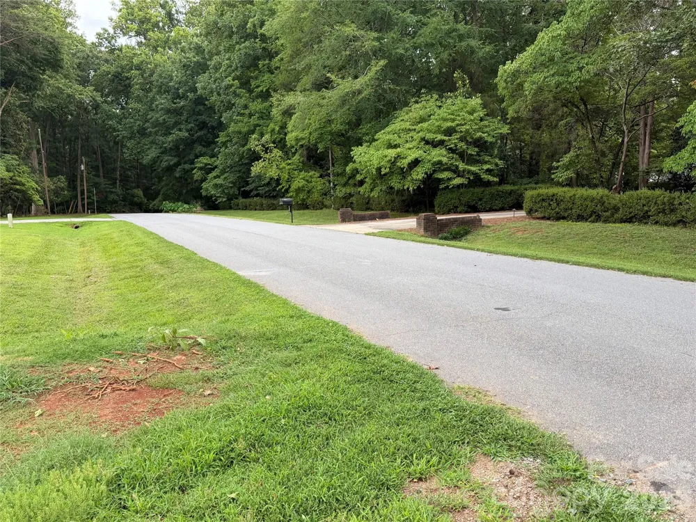 8251 Addison Drive Harrisburg, NC 28075