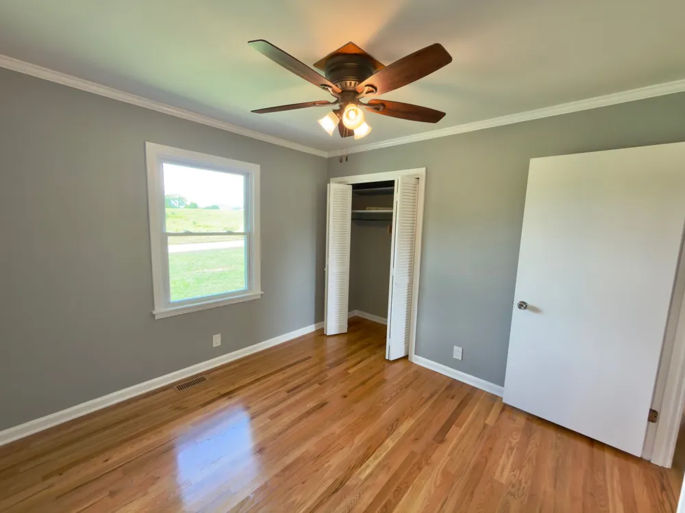 925 Old McMinnville Rd Woodbury, TN 37190
