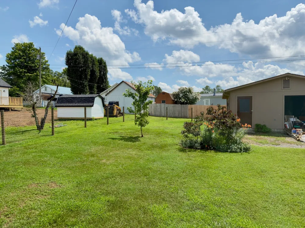 925 Old McMinnville Rd Woodbury, TN 37190