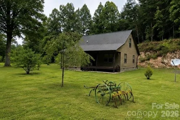 5020 Old Nc Highway 16 Millers Creek, NC 28651