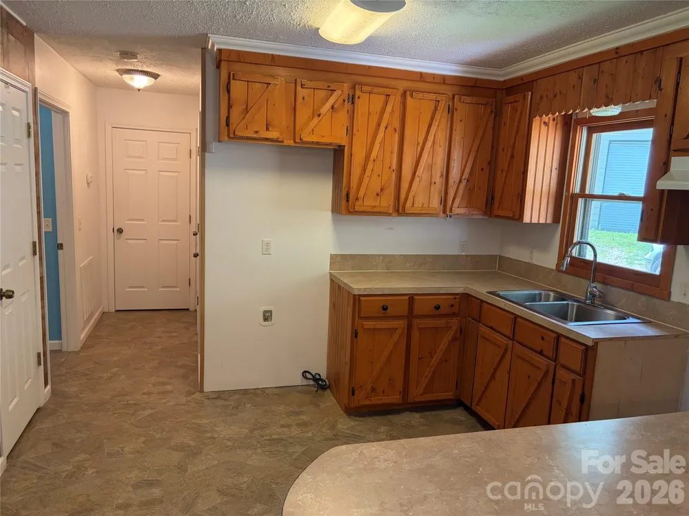 5020 Old Nc Highway 16 Millers Creek, NC 28651