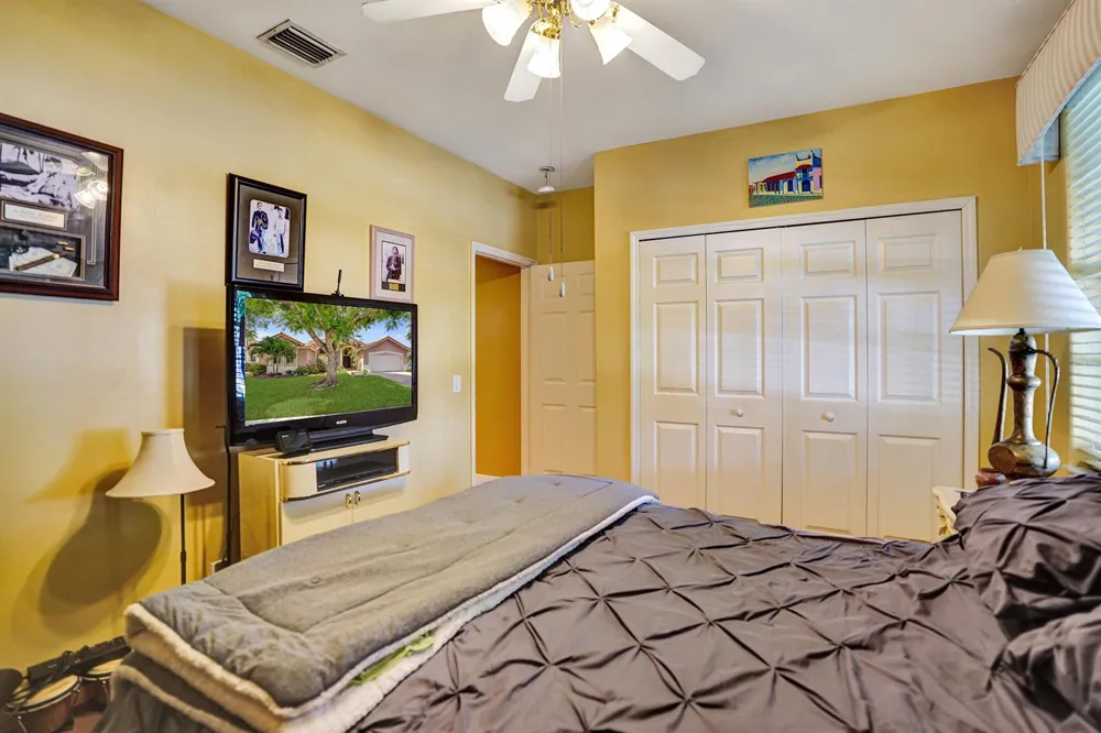 16413 NW 12th Street Pembroke Pines, FL 33028
