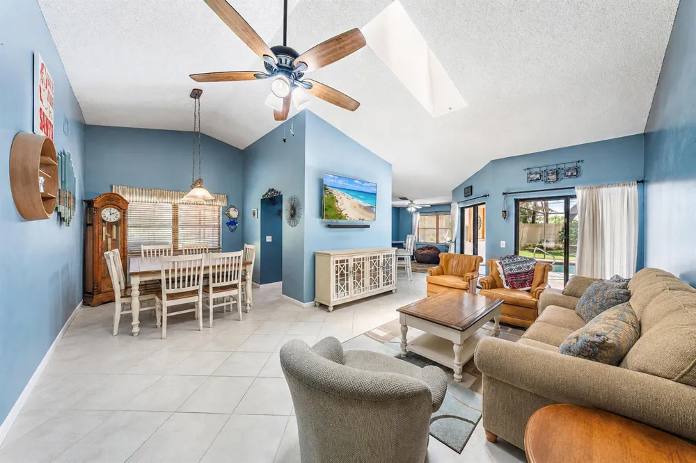 5794 Lonewood Court Jupiter, FL 33458