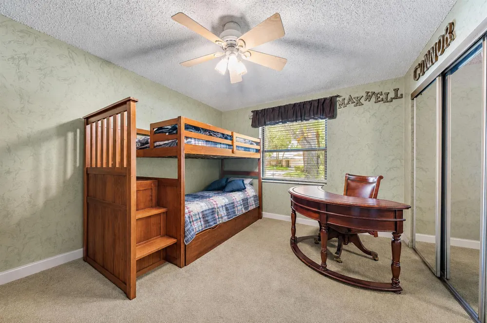 5794 Lonewood Court Jupiter, FL 33458