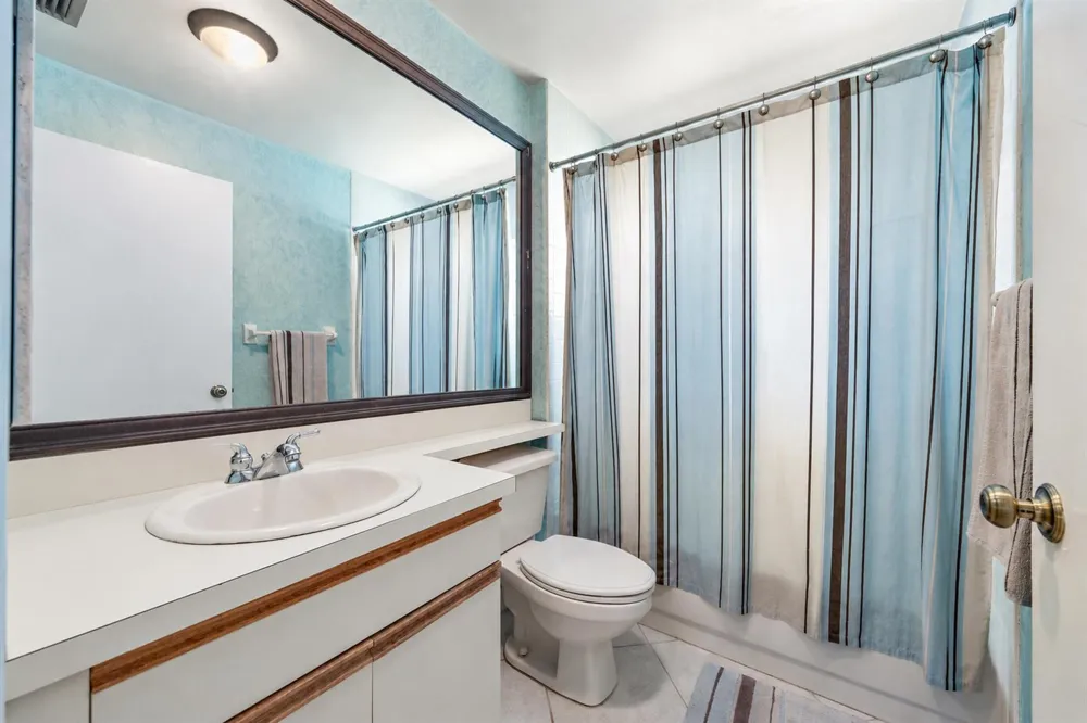 5794 Lonewood Court Jupiter, FL 33458