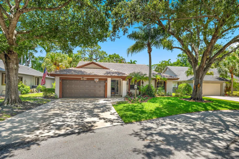 5794 Lonewood Court Jupiter, FL 33458