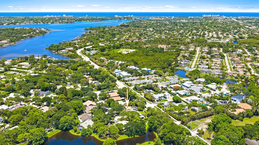 5794 Lonewood Court Jupiter, FL 33458