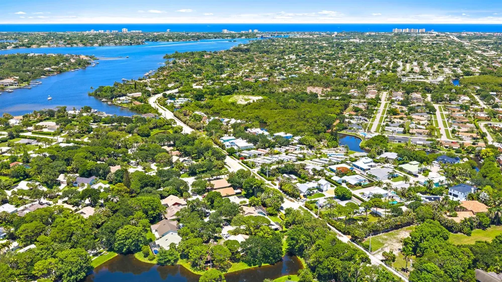 5794 Lonewood Court Jupiter, FL 33458
