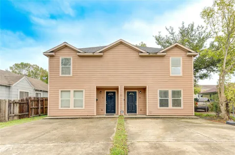 605 Center Street #B