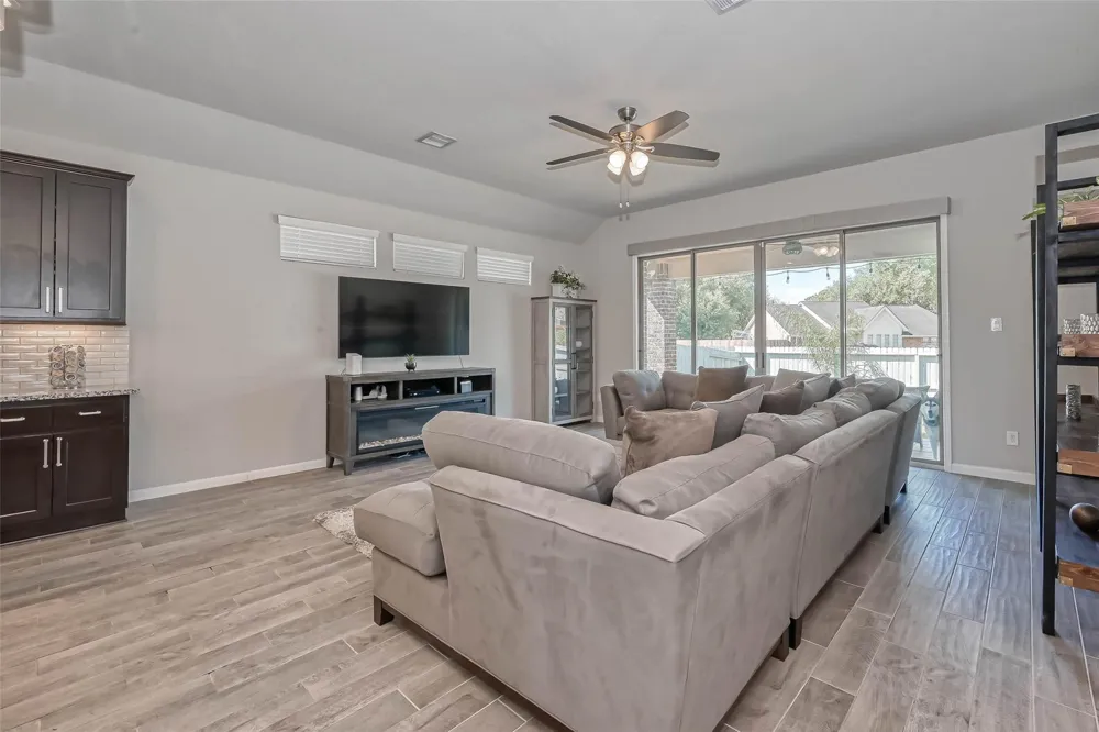 5826 Euclid Loop Rosenberg, TX 77469