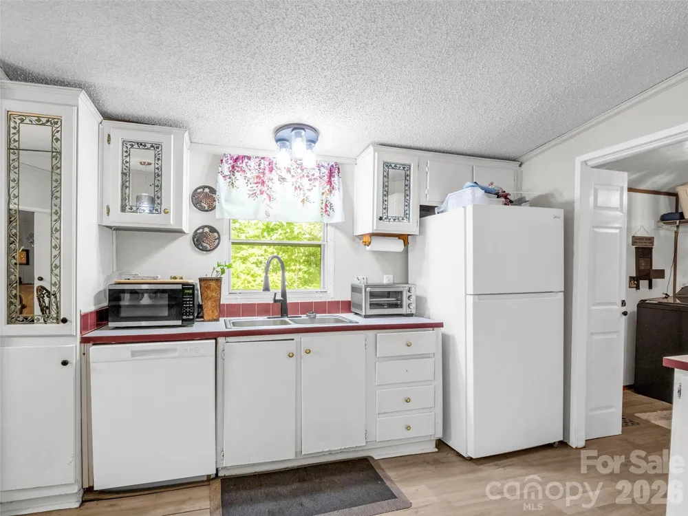 771 Bishop Lane Mill Spring, NC 28756