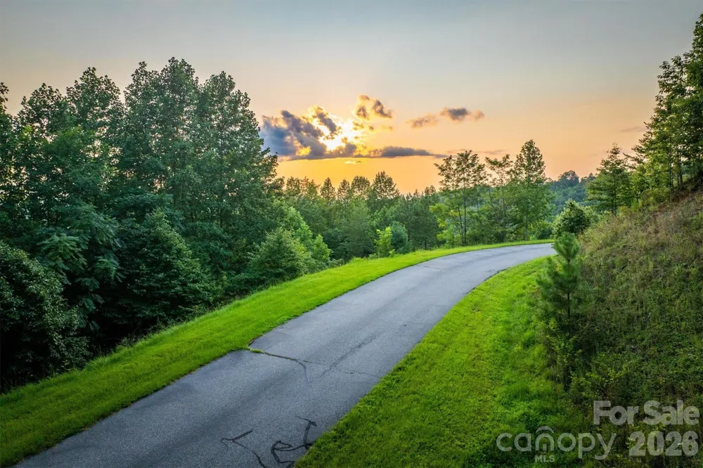 V/L Summit Trail #82 Nebo, NC 28761